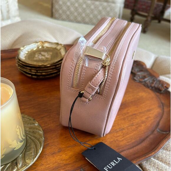 Furla Lilli crossbody bag in moonstone ( light dusty pink) New with tag - Picture 4 of 14